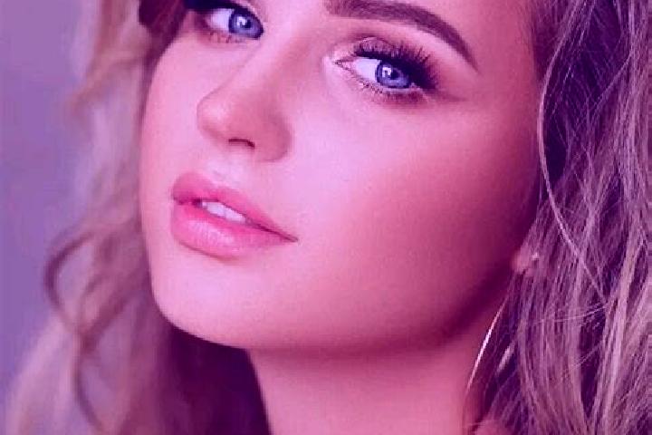 Lily, 21, a dark blonde blue-eyed caucasian companion based in Bantu. Offering Erotic Massage, BDSM, Prostate Massage. Available for incall and outcall, over...