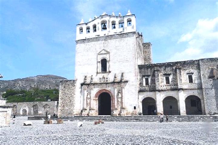 Lily, 21 — Escort in Chichicaxtla, Mexico