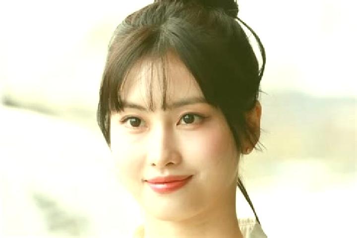 Lily, 21 — Escort in Kyotanabe, Japan
