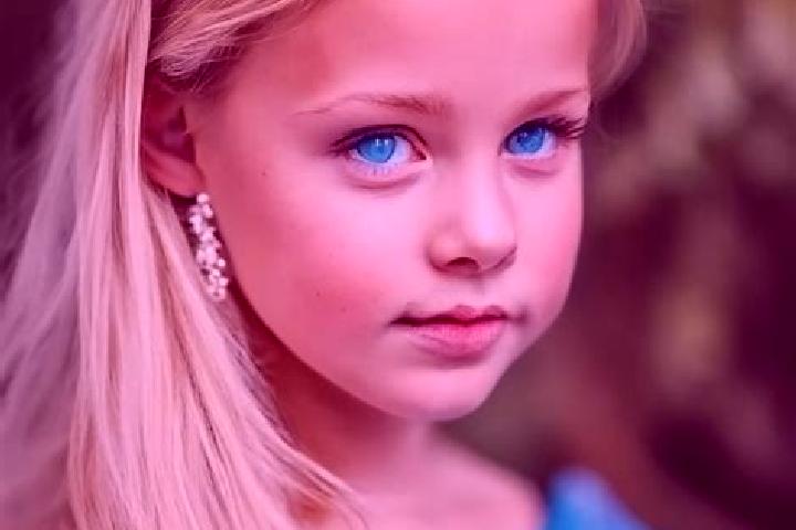 Lily, 22, a blonde blue-eyed mixed companion based in Kaniv. Offering GFE, Overnight, A-Level. Available for incall and outcall, overnight bookings available.