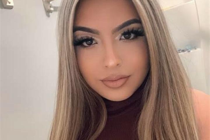 Lily, 23, a blonde amber-eyed latina companion based in Yuandianhui. Offering Erotic Massage, GFE, Fetish, A-Level. Available for incall and outcall, overnig...