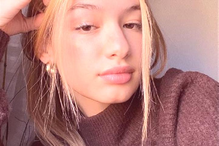 Lily, 23, a blonde brown-eyed caucasian companion based in Laramarca. Offering OWO, Dinner Date, Duos. Available for incall and outcall, overnight bookings a...