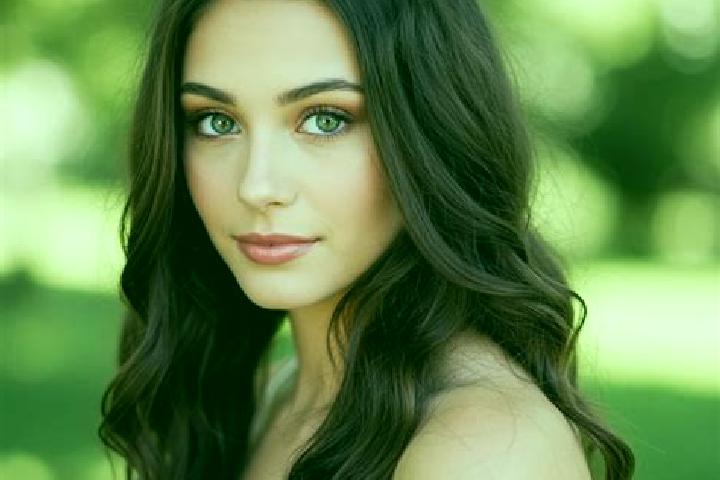 Lily, 23, a brunette hazel-eyed caucasian companion based in Nikolassee. Offering Striptease, Massage, CIM. Available for incall and outcall, overnight booki...