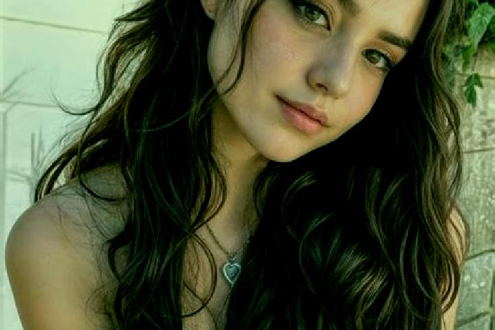 Lily, 23, a chestnut hazel-eyed caribbean companion based in Hodac. Offering Roleplay, Dinner Date, Massage, Deep French Kissing. Available for incall and ou...