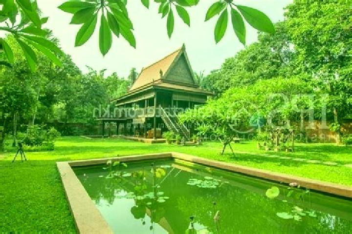 Lily, 23 — Escort in Damnak Khchas, Cambodia