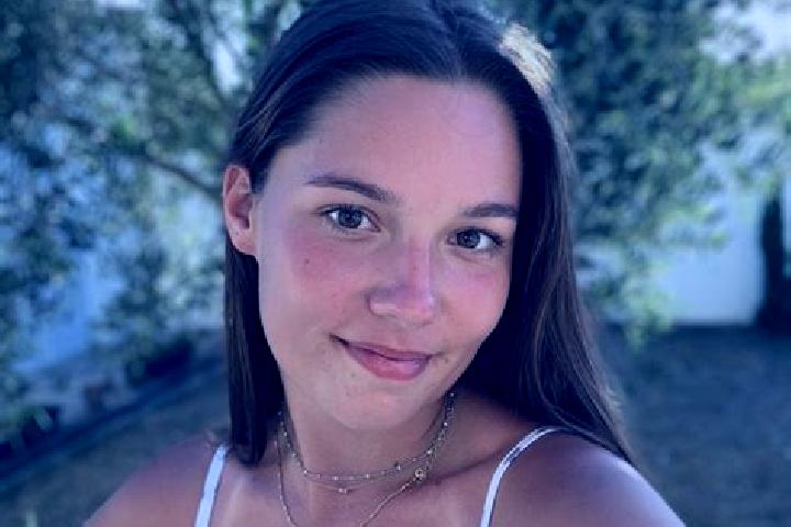 Lily, 23 — Escort in Guignen, France