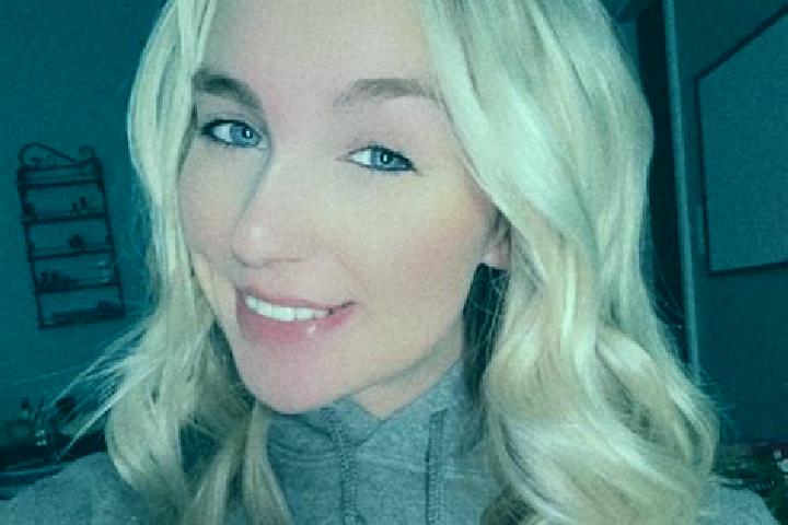 Lily, 23 — Escort in Parkside, United States