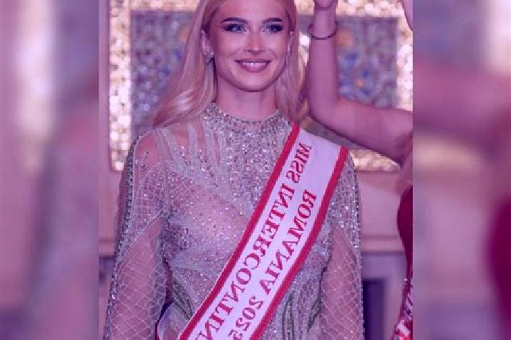 Lily, 23 — Escort in Rancaciov, Romania