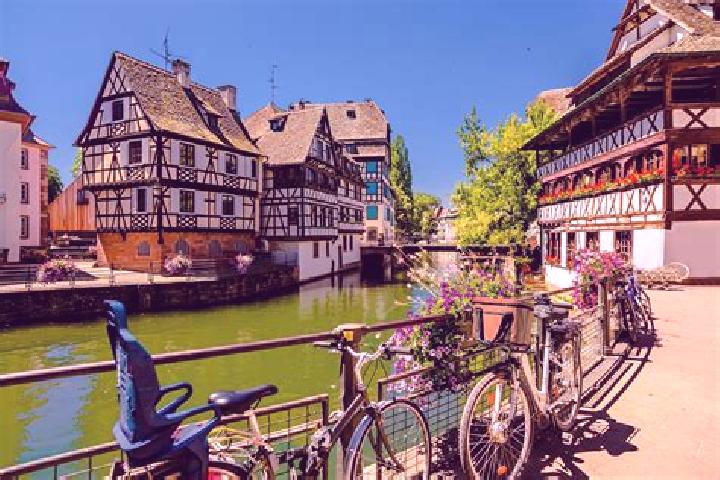 Lily, 23 — Escort in Strasbourg, France