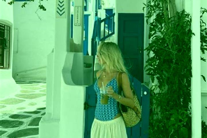 Lily, 23 — Escort in Vamvakou, Greece