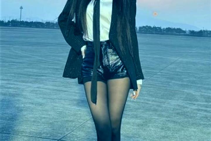 Lily, 23 — Escort in Yijin, China