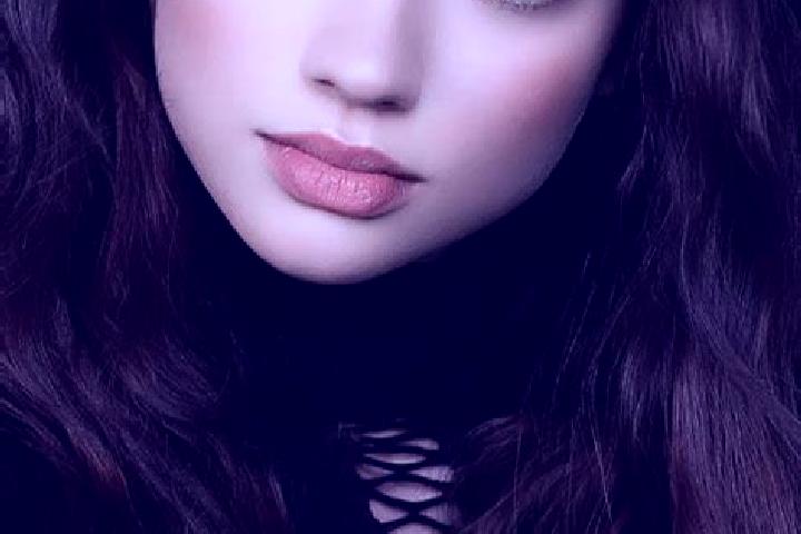 Lily, 24, a auburn brown-eyed middle eastern companion based in Beloozyorskiy. Offering CIM, Couples, Travel Companion, Party Girl, Tantra. Available for inc...