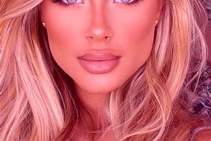 Lily, 24, a blonde blue-eyed latina companion based in Botosana. Offering GFE, Striptease, Girlfriend Experience, Overnight, Dinner Date. Available for incal...