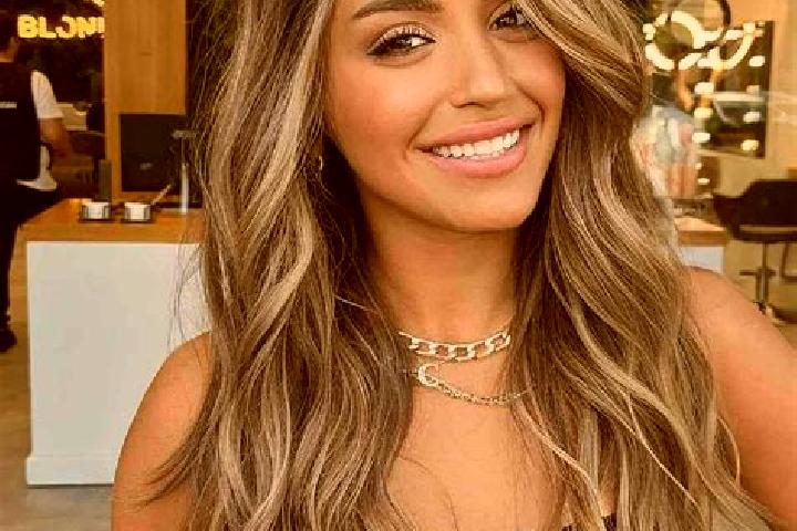 Lily, 24, a dark blonde brown-eyed mediterranean companion based in Stauceni. Offering Couples, OWO, Massage. Available for incall and outcall, day and eveni...