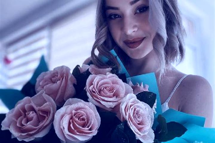 Lily, 24 — Escort in Cascioarele, Romania