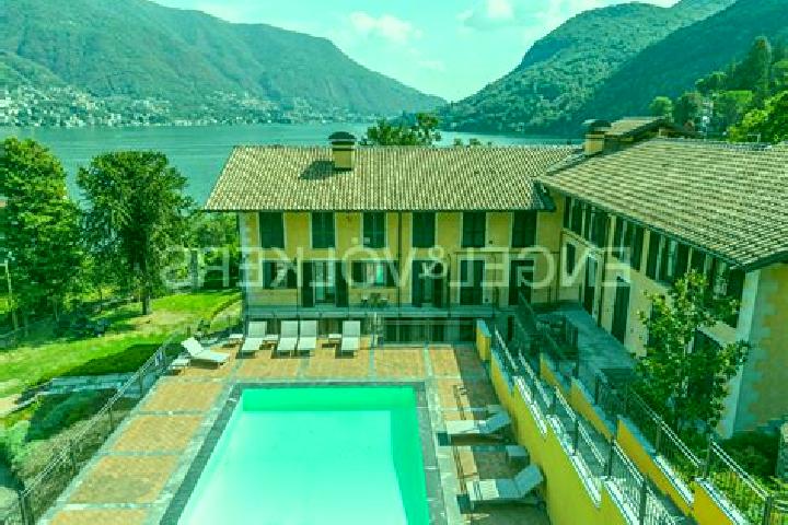 Lily, 24 — Escort in Cuasso al Piano, Italy