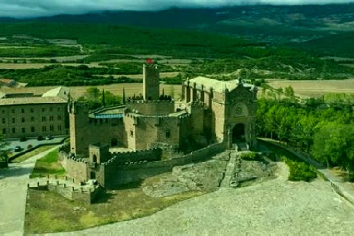 Lily, 24 — Escort in Narros del Castillo, Spain