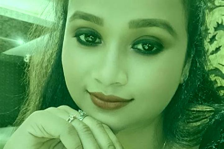 Lily, 24 — Escort in Sahapur, India