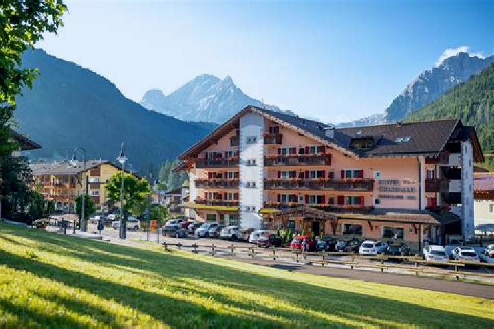 Lily, 25 — Escort in Canazei, Italy