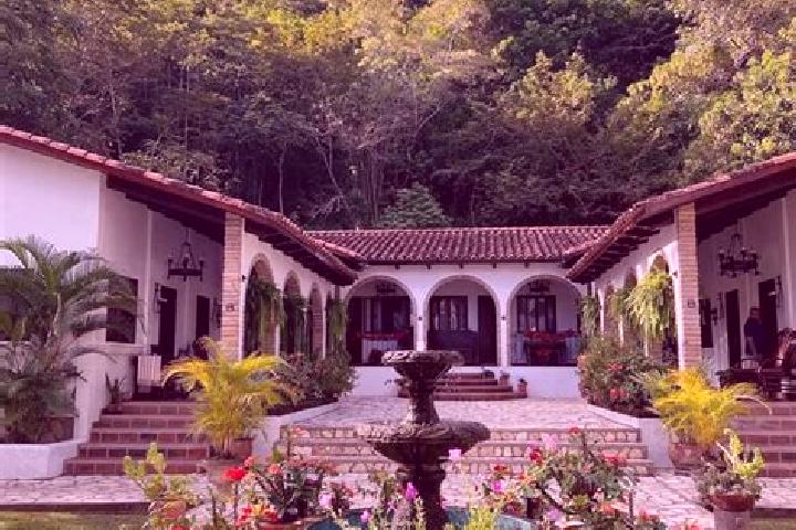 Lily, 25 — Escort in El Rancho, Honduras