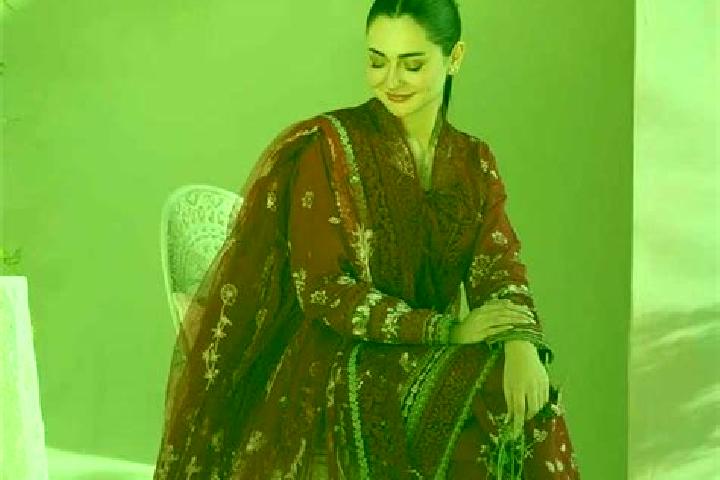 Lily, 25 — Escort in Nazir Town, Pakistan