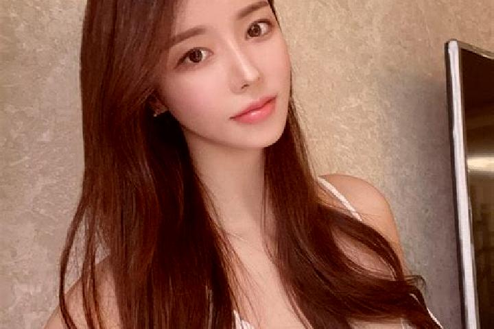 Lily, 25 — Escort in Zhaigang, China