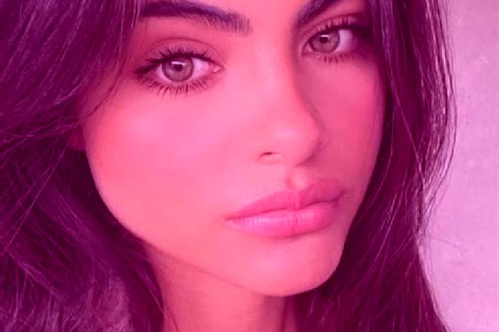 Lily, 26, a brunette hazel-eyed mediterranean companion based in Guaruja. Offering Domination, Girlfriend Experience, Roleplay. Available for incall and outc...