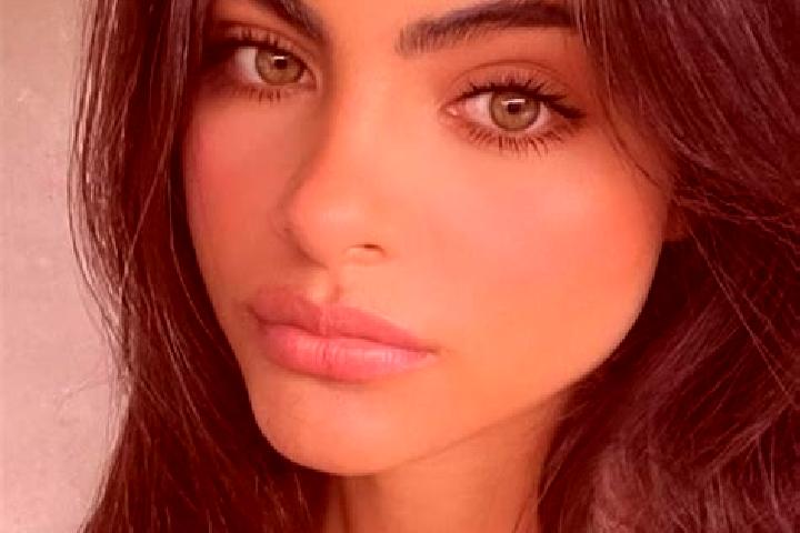Lily, 26, a chestnut hazel-eyed indian companion based in High Prairie. Offering Tantra, GFE, Couples, BDSM. Available for incall and outcall, day and evenin...