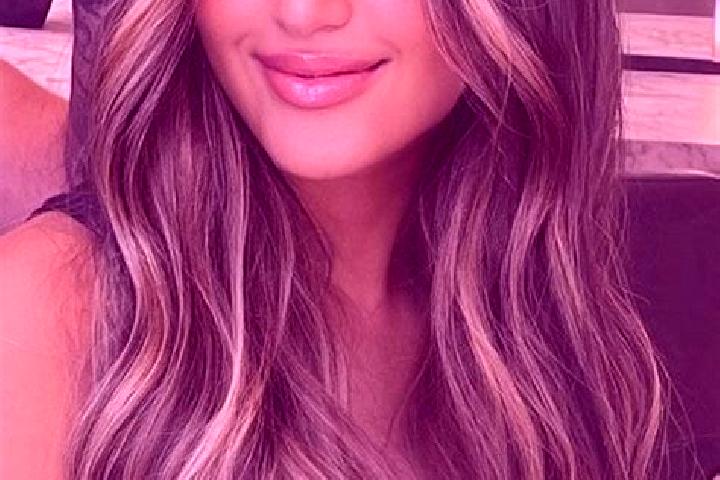 Lily, 26, a dark blonde brown-eyed caribbean companion based in Vers-sur-Selles. Offering Roleplay, Deep French Kissing, Tantra. Available for incall and out...