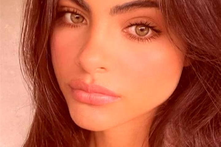 Lily, 27, a black brown-eyed indian companion based in Altona. Offering Duos, CIM, Party Girl. Available for incall and outcall, day and evening dates.