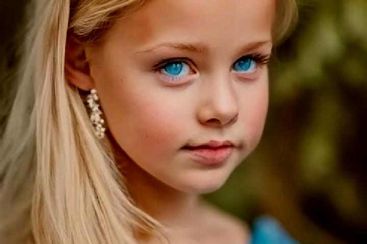 Lily, 27, a blonde blue-eyed middle eastern companion based in Gouvieux. Offering Fetish, Duos, Party Girl. Available for incall and outcall, day and evening...