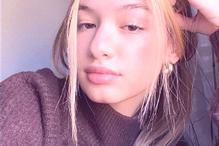 Lily, 27, a blonde brown-eyed middle eastern companion based in Zybkove. Offering Duos, OWO, Deep French Kissing. Available for incall and outcall, overnight...