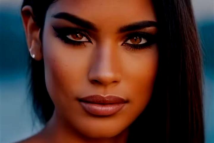 Lily, 27, a chestnut hazel-eyed latina companion based in Ecclefechan. Offering A-Level, Domination, Travel Companion. Available for incall and outcall, day ...