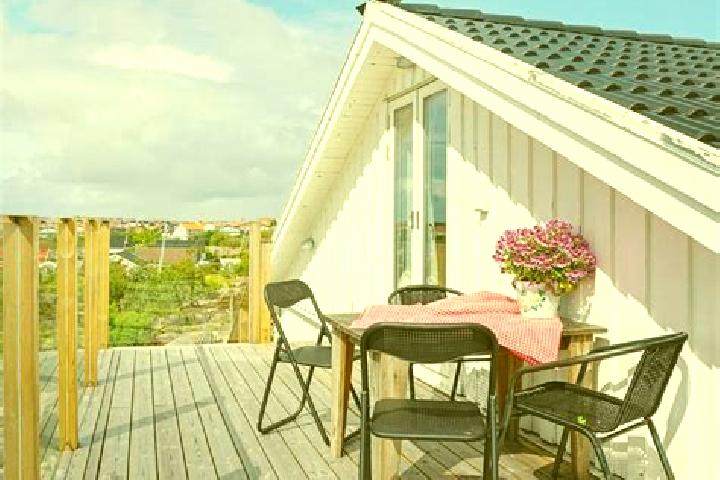 Lily, 27 — Escort in Kungshamn, Sweden