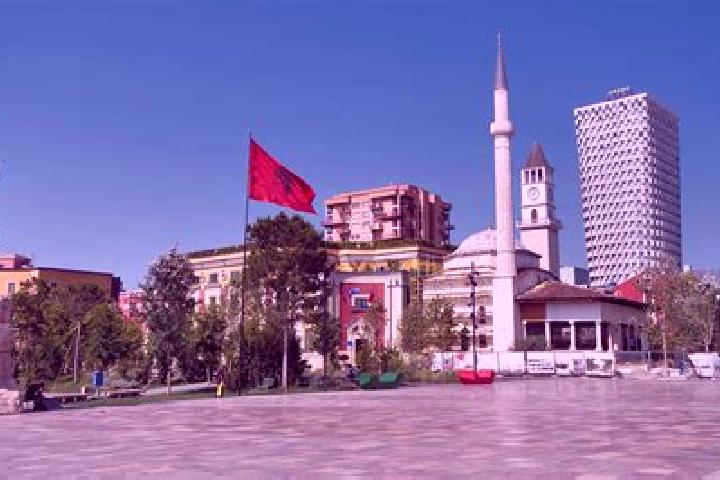 Lily, 27 — Escort in Tirana, Albania