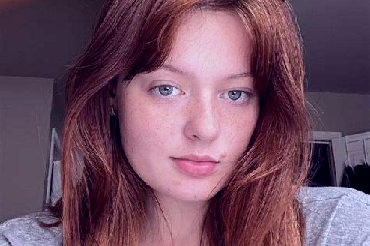 Lily, 28, a auburn amber-eyed mediterranean companion based in Saint-Quentin-de-Baron. Offering Dinner Date, GFE, CIM, Fetish. Available for incall and outca...