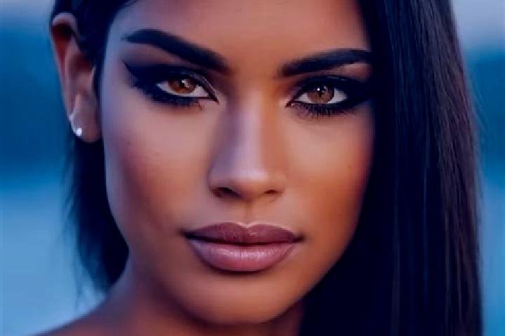 Lily, 28, a black dark-eyed latina companion based in Ikeda. Offering Overnight, Travel Companion, Party Girl. Available for incall and outcall, day and even...