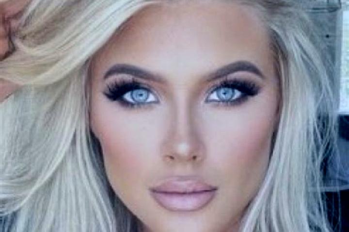 Lily, 28, a platinum blonde brown-eyed latina companion based in Sachet. Offering Massage, CIM, Roleplay, Dinner Date, Fetish. Available for incall and outca...
