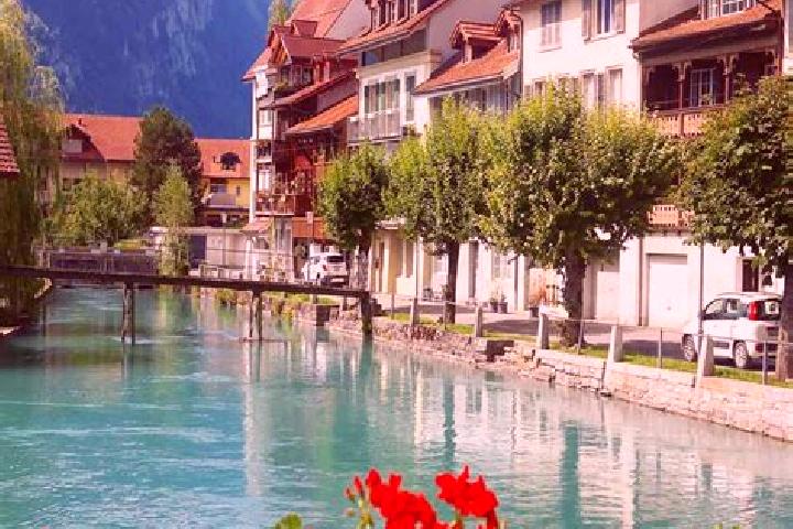 Lily, 28 — Escort in Concise, Switzerland