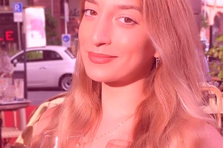 Lily, 28 — Escort in Ellerstadt, Germany