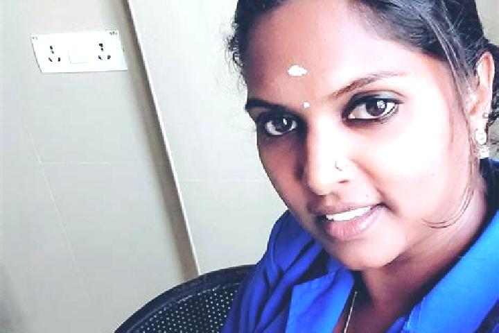 Lily, 28 — Escort in Peramangalam, India
