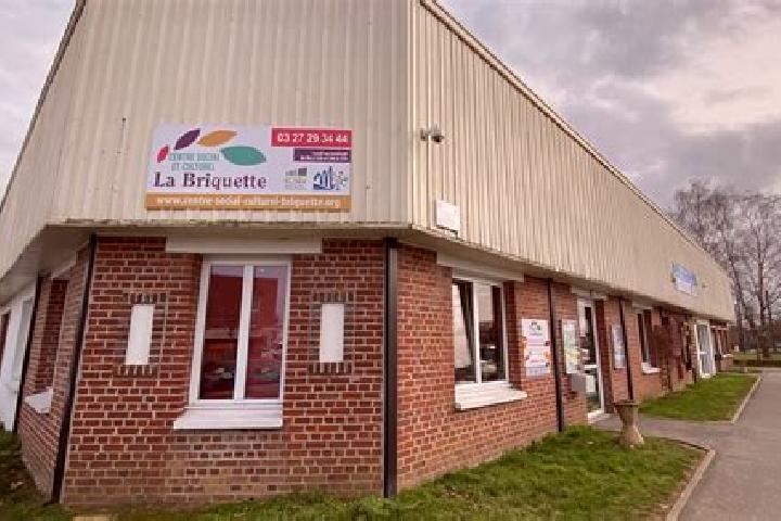 Lily, 28 — Escort in Raismes, France