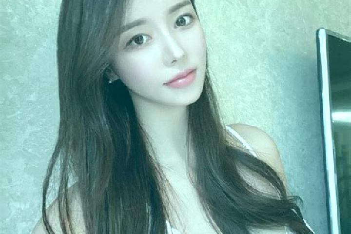Lily, 28 — Escort in Suqiaoxiang, China