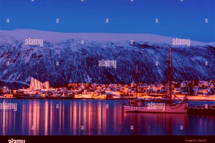 Lily, 28 — Escort in Tromsdalen, Norway