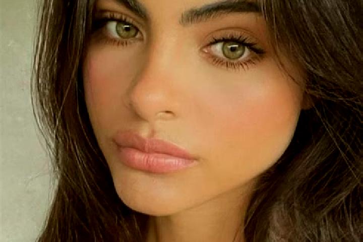 Lily, 29, a black hazel-eyed european companion based in Sumeg. Offering Erotic Massage, Massage, Dinner Date, CIM. Available for incall and outcall, overnig...