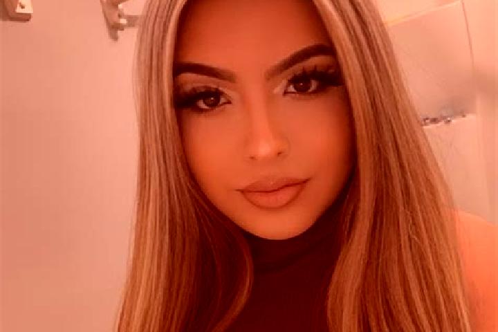 Lily, 29, a blonde brown-eyed latina companion based in Mirdif. Offering Tantra, GFE, OWO, Duos. Available for incall and outcall, day and evening dates.