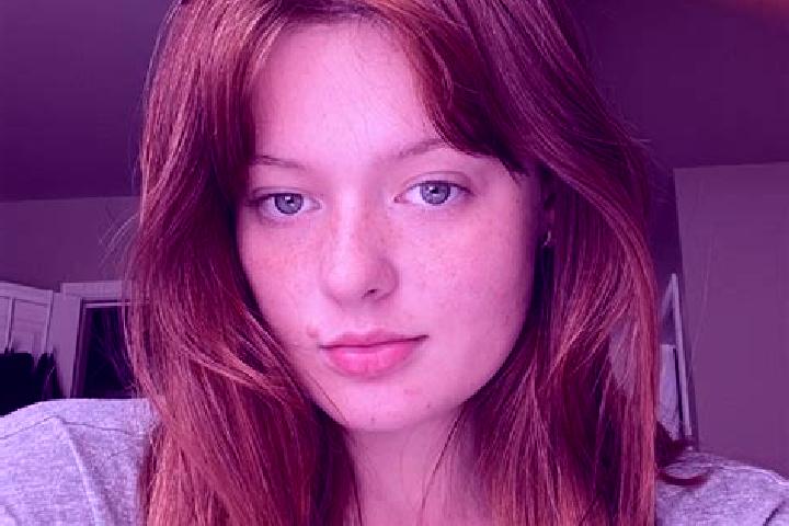 Lily, 29, a red grey-eyed caucasian companion based in Tolkmicko. Offering Striptease, Overnight. Available for incall and outcall, overnight bookings availa...