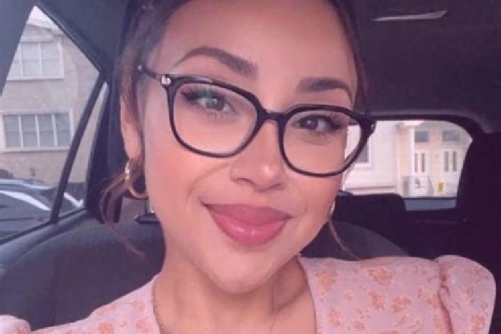 Lily, 29 — Escort in Eastwick, United States