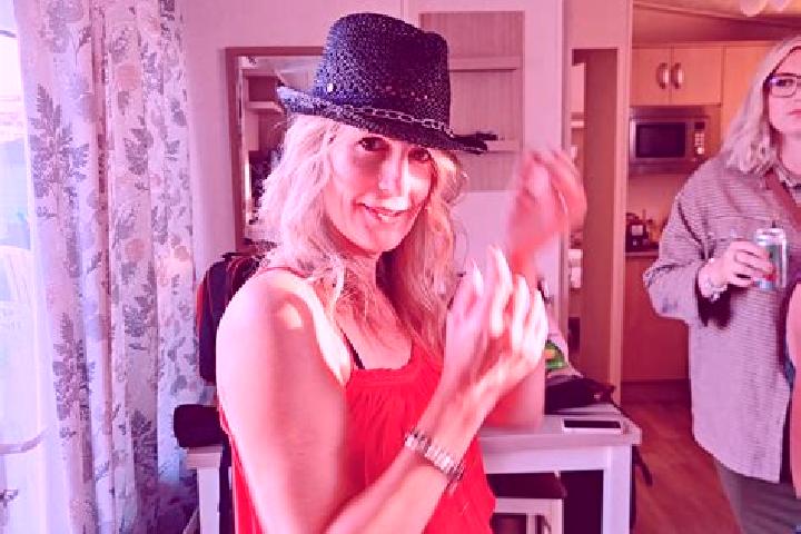 Lily, 29 — Escort in Huish, United Kingdom