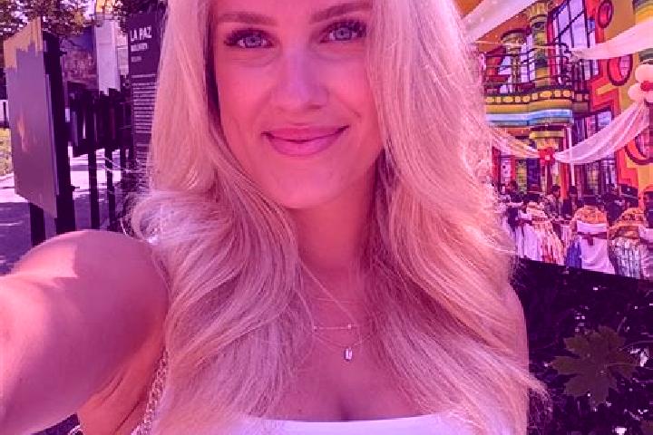 Lily, 29 — Escort in La Gacilly, France